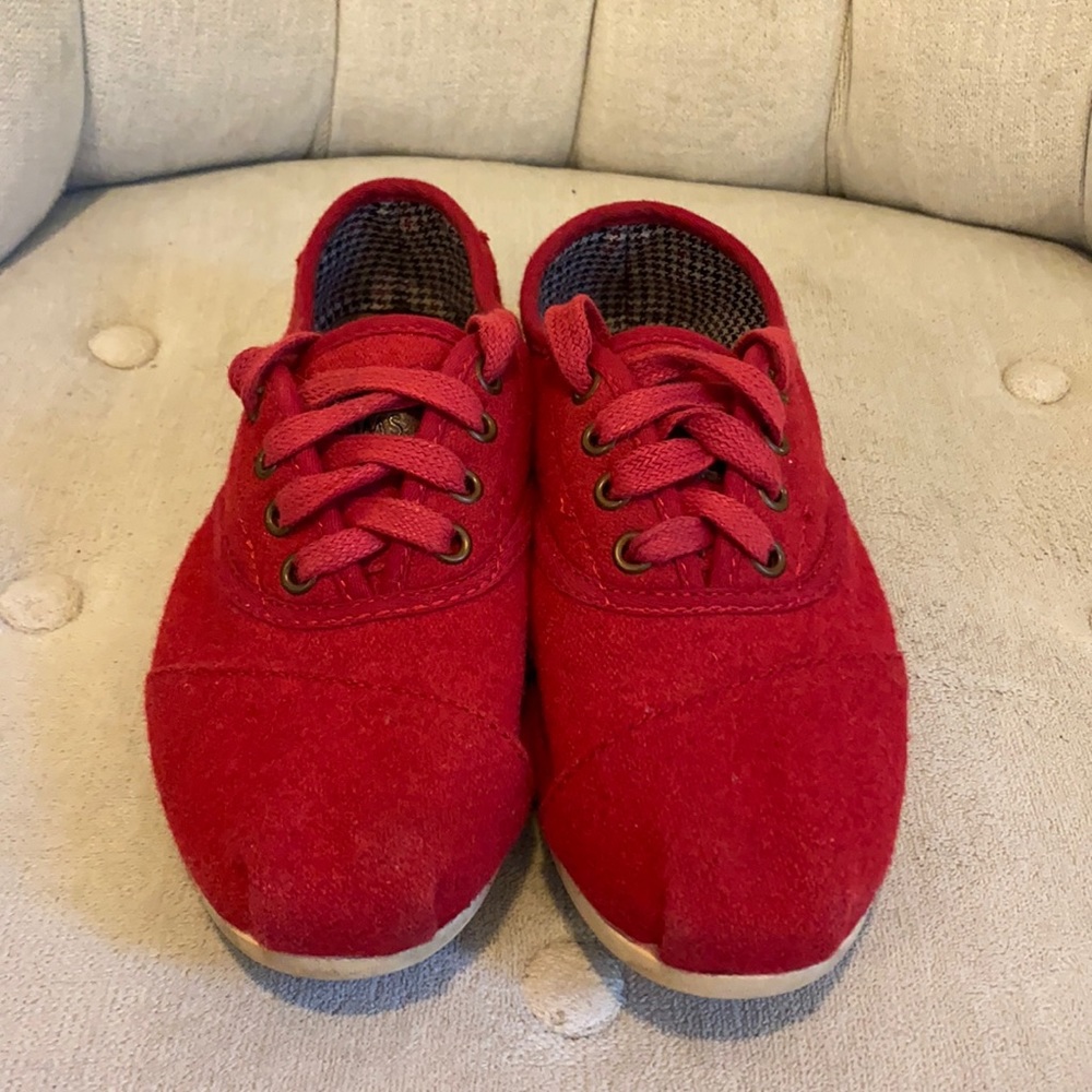 Toms women’s size 6